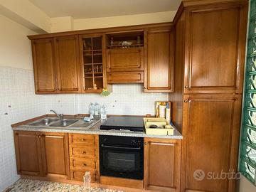 Cucina completa di elettrodomestici