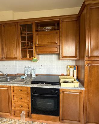 Cucina completa di elettrodomestici