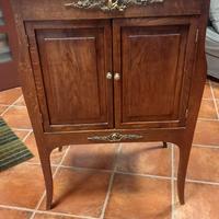 mobile giradischi usato come mobile bar o altro