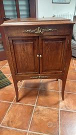 mobile giradischi usato come mobile bar o altro