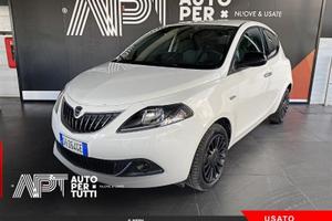 Lancia Ypsilon 1.0 firefly hybrid Silver s&s 70cv