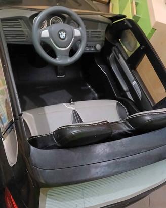 triciclo e machina elettrica con caricatore 