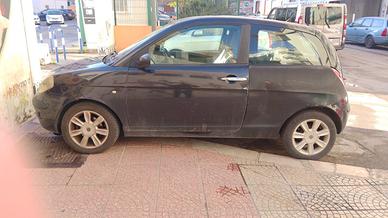 Lancia ypsilon 1.3 diesel multijet