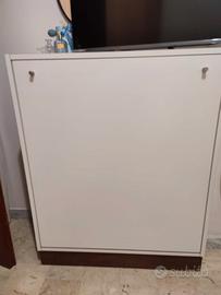 mobiletto con letto singolo a scomparsa 