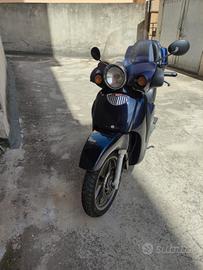 Scarabeo 200