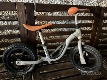 Bici sensa pedali Grigia perfetta