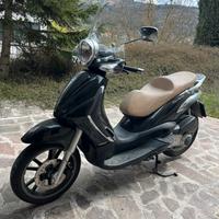 Piaggio Beverly 300 Tourer