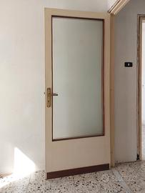Porta con vetro