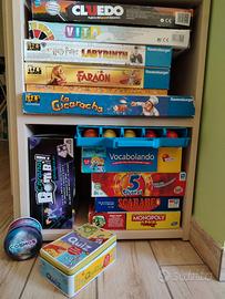 Stock Giochi da tavolo: Cluedo, Scarabeo, Monopoly