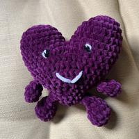 Peluche cuore fatto a mano all’uncinetto