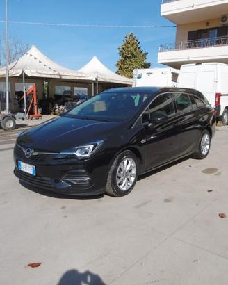 Opel Astra 1.5 CDTI 122 CV Cambio AT9 Sports Toure