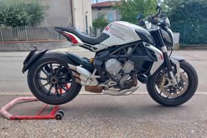 MV Agusta Brutale 800 Dragster - 2014