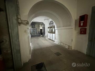 DEPOSITO A NAPOLI