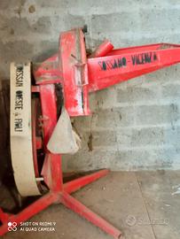 Mulino macina granaglie a cardano