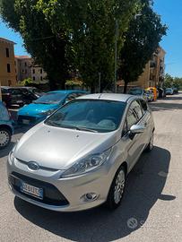 Ford Fiesta VI 2008 3p 1.2 16v Titanium 82c
