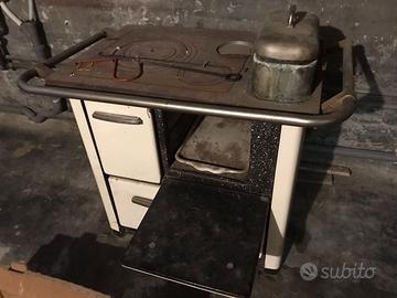 vintage - antica stufa a legna