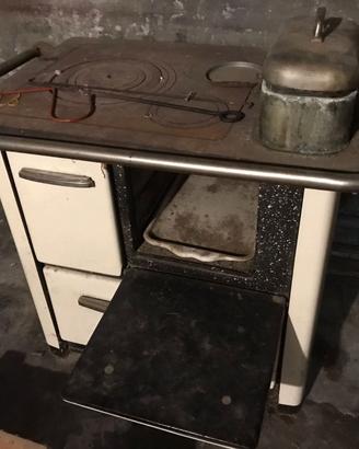 vintage - antica stufa a legna