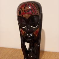 Maschera in legno artigianato indonesiano.