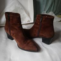 Stivaletti donna artigianali in camoscio numero 38