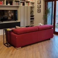 Divano rosso 3 sedute