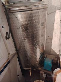 Botte in acciaio con rubinetto 300 litri