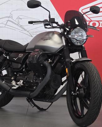 Moto Guzzi V7 2024