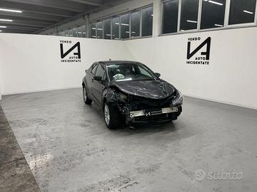 TOYOTA C-HR 1.8 HYBRID E-CVT BUSINESS