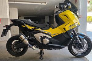 Honda x-adv 750 nuovo 300km special edition
