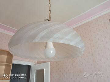 Lampadario in vetro satinato