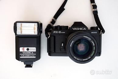 YASHICA FX3 SUPER 2000 + ottica e flash