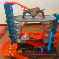Hot Wheels City Garage delle Acrobazie