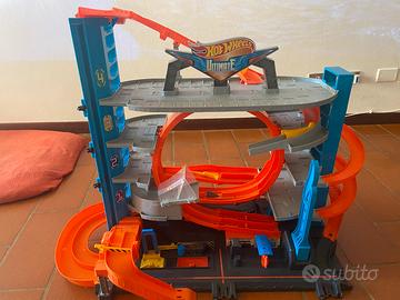 Hot Wheels City Garage delle Acrobazie