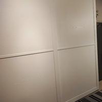 Armadio guardaroba bianco in legno