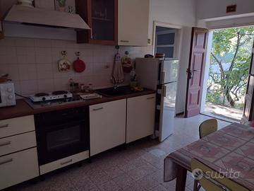 Abitazione in campagna con terreno/ uliveto