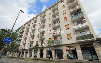 Ampio 5 locali - libero subito - con poss. box