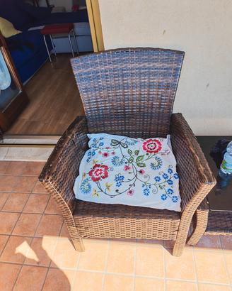 poltrone da giardino con tavolo