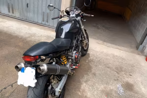 Ducati Monster 900 35.000 km  Gomme e frizione new