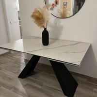 Tavolo in ceramica allungabile