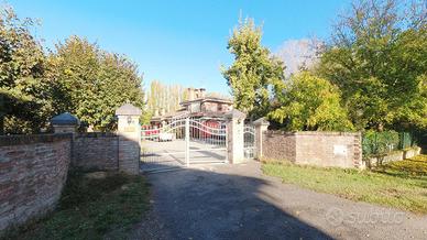 CASA SEMINDIPENDENTE A CASTELLO D'ARGILE