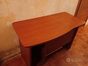 Scrivania PC colore ciliegio 