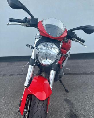 Ducati Monster 696