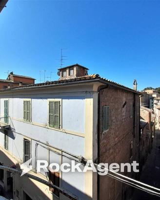 Appartamento di 195 m² con 3 locali a Acquapendent