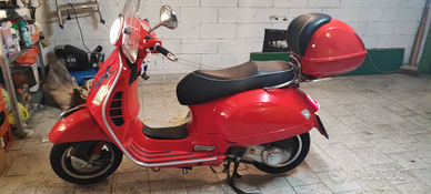 Vespa 300