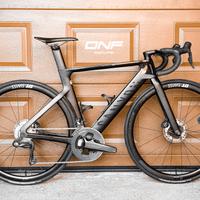 Bici da corsa Canyon Aeroad CF SLX 8 Disc Di2