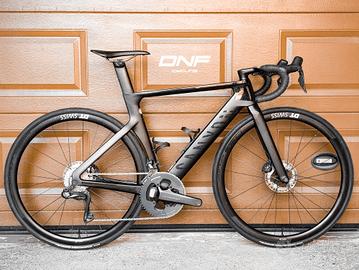 Bici da corsa Canyon Aeroad CF SLX 8 Disc Di2