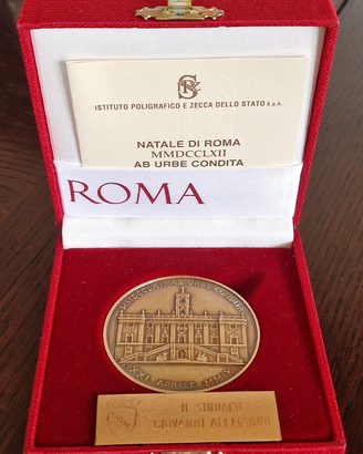Medaglia della zecca "centenario manifesto futuris