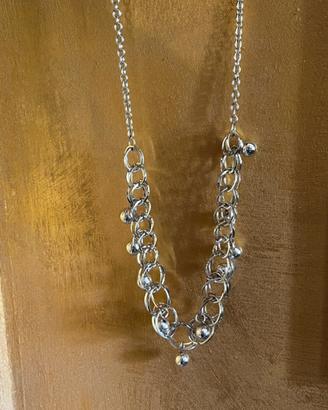 Collana moderna con scatola