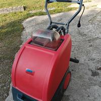 lavasciuga pavimenti modello cleanfix 