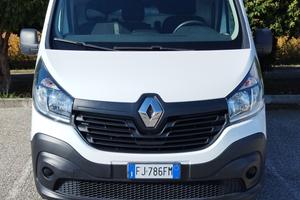 RENAULT TRAFIC furgone anno 2017