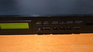 ROLAND S330